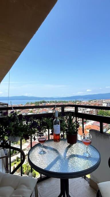 Stunning Lake And Mountain Views - Velkoski Apartments Ohrid Bagian luar foto